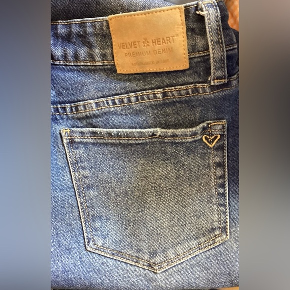 Velvet Heart Indigo Cropped Jeans - Picture 9 of 14